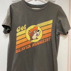 Wonen’s Buc-ee’s t-shirt